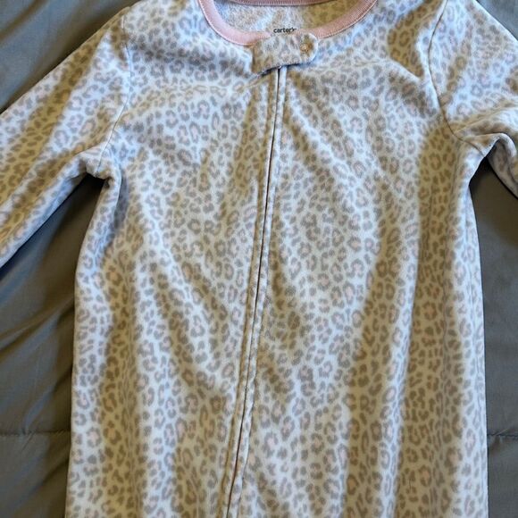 5t carters fleece cheetah print footed pajama - Picture 2 of 4